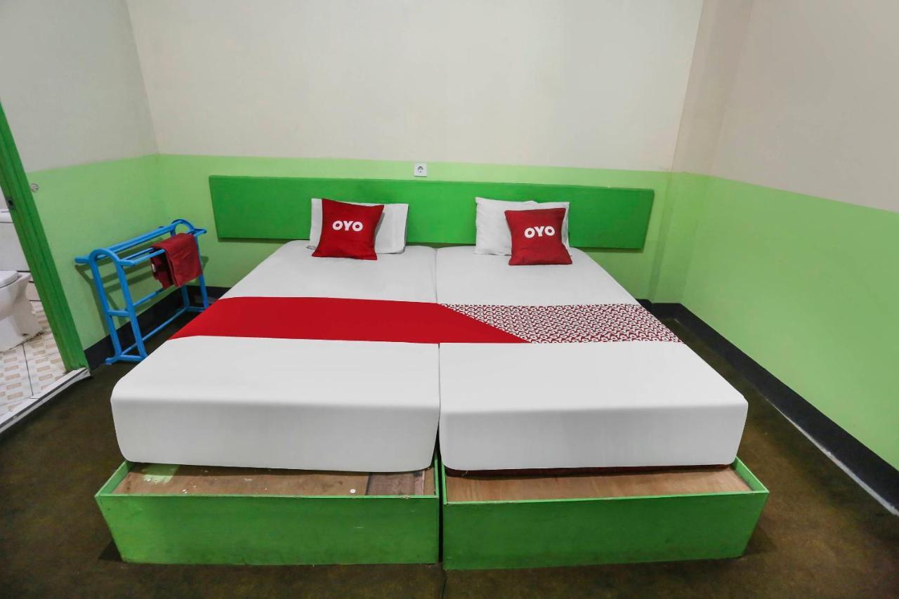 Oyo 90825 Hotel Lizha 2 Samarinda Ngoại thất bức ảnh