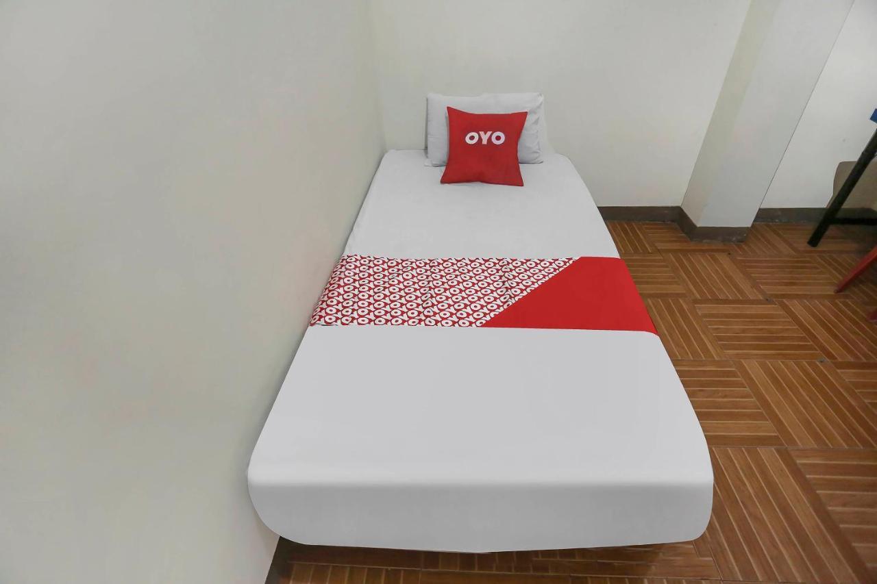 Oyo 90825 Hotel Lizha 2 Samarinda Ngoại thất bức ảnh